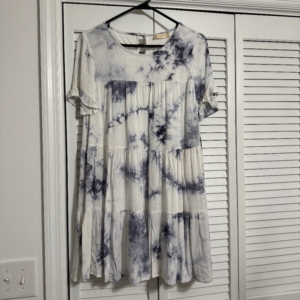 Altar’d State Tie Dye Ruffle Tiered  Dress, XS, white with navy blue